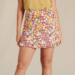 Toad&Co Chaka Ruffle Skirt in Brick Garden Print